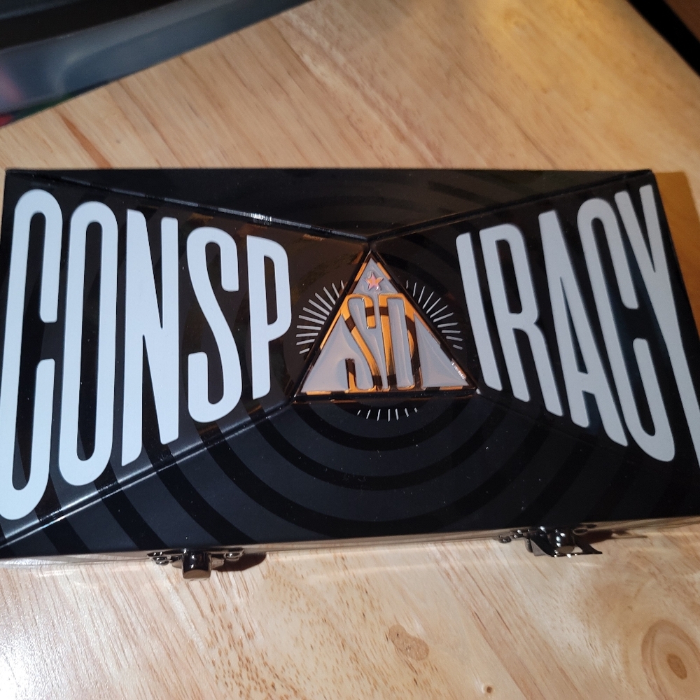 Jeffree star magic conspiracy pallet
